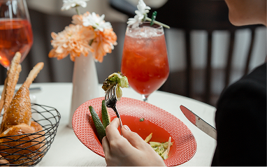 Cocktail dînaoire en Andorre avec pièces pyrénéennes et traiteur